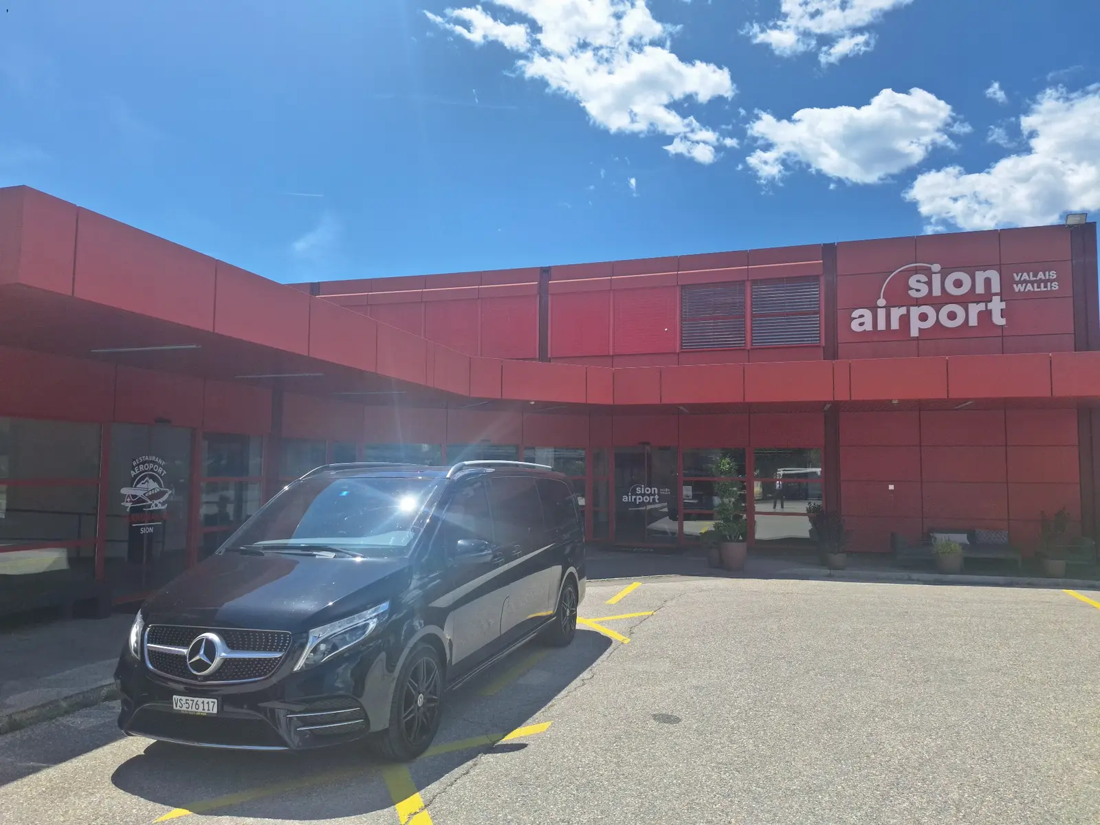 Gentleway Mercedes V-Class at Sion Airport in Valais